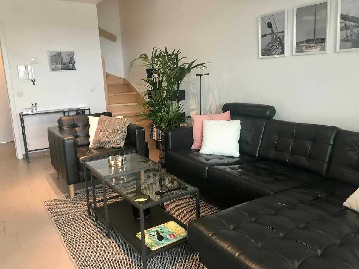 Appartement Cousteau - Terras, Zeezicht, Marina Oostende Daire
